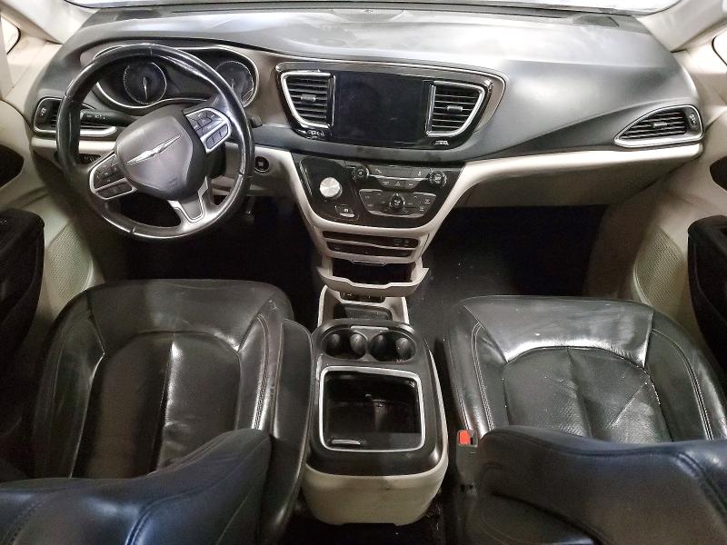 Photo 8 from auction – 2017 CHRYSLER PACIFICA with VIN 2C4RC1EG3HR518695
