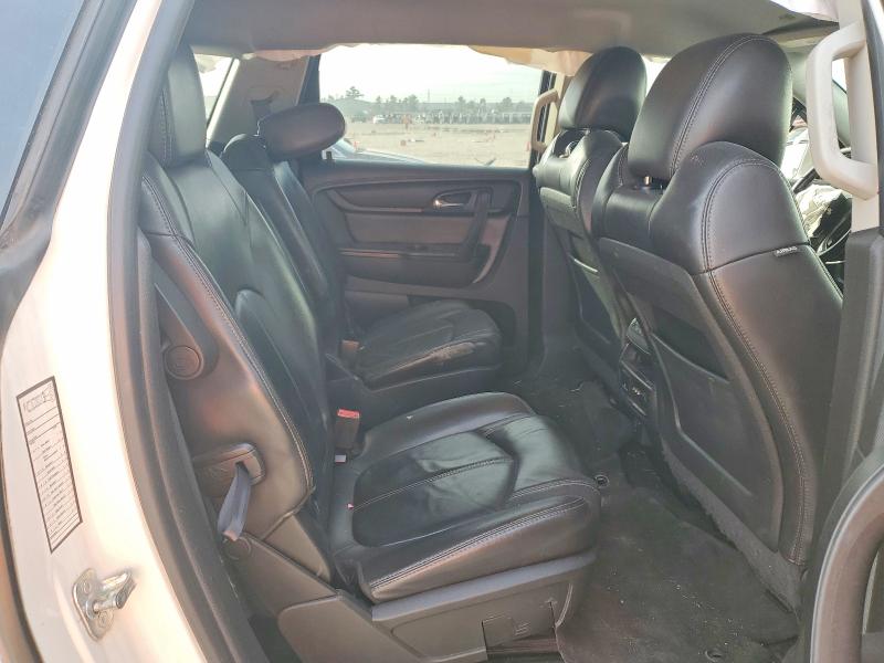 Photo 11 from auction – 2015 CHEVROLET TRAVERSE with VIN 1GNKRHKD8FJ306175