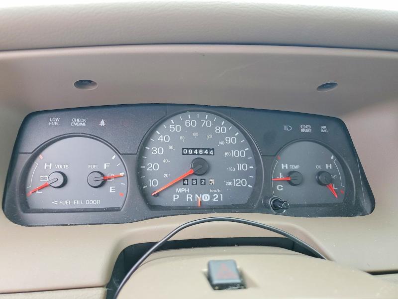 Photo 9 from auction – 2005 MERCURY GRAND MARQ with VIN 2MEHM75W15X625799