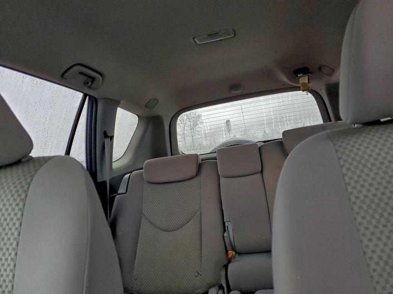 Photo 10 from auction – 2006 TOYOTA RAV4 with VIN JTMBD33V265043935