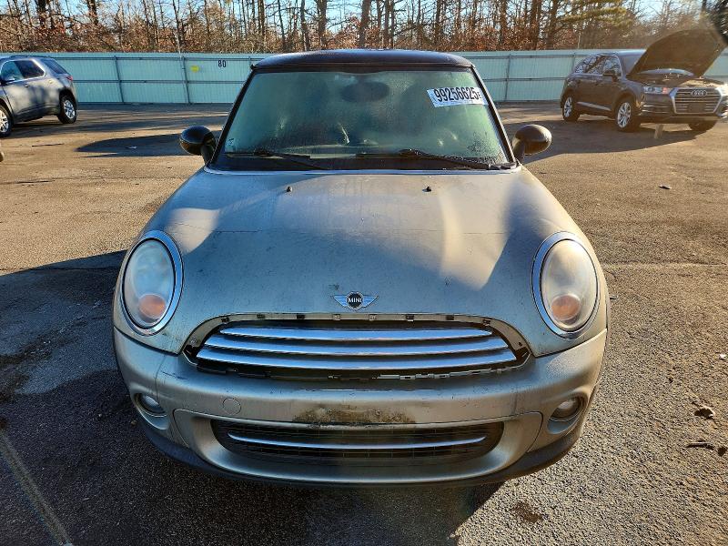 Photo 5 from auction – 2011 MINI COOPER with VIN WMWSU3C52BT094208