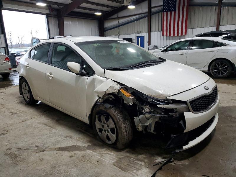 Photo 4 from auction – 2017 KIA FORTE LX with VIN 3KPFK4A70HE069250