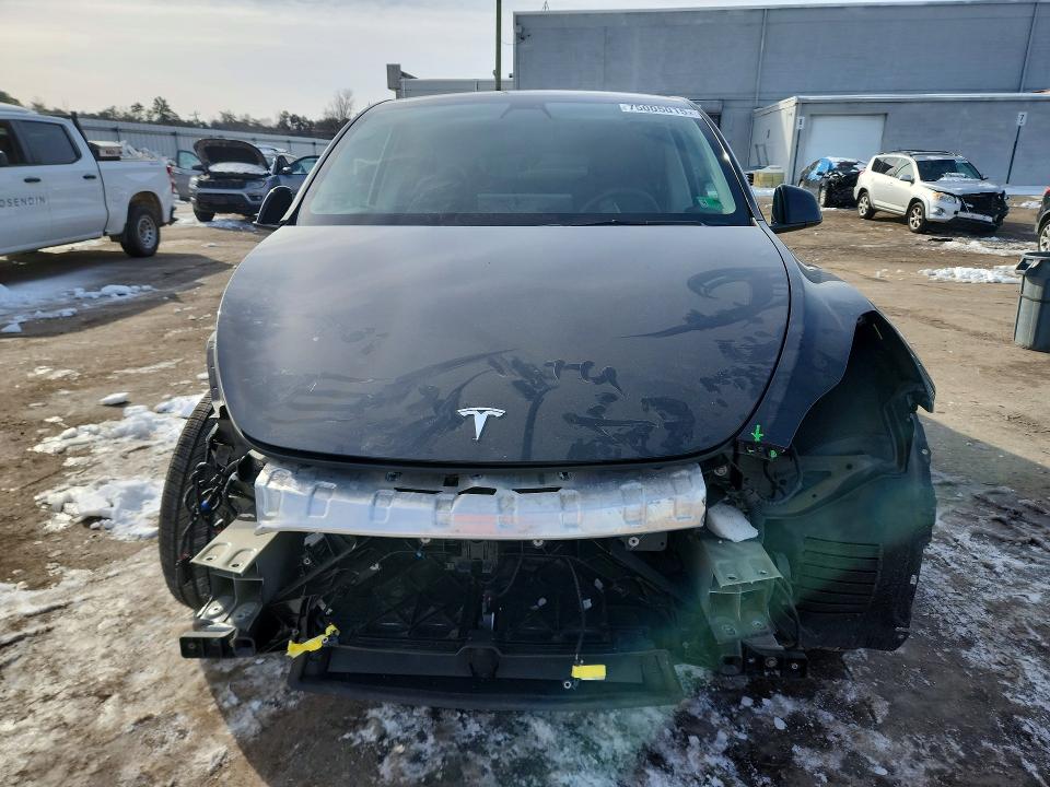 Photo 5 from auction – 2021 TESLA MODEL Y with VIN 5YJYGDEE2MF253726