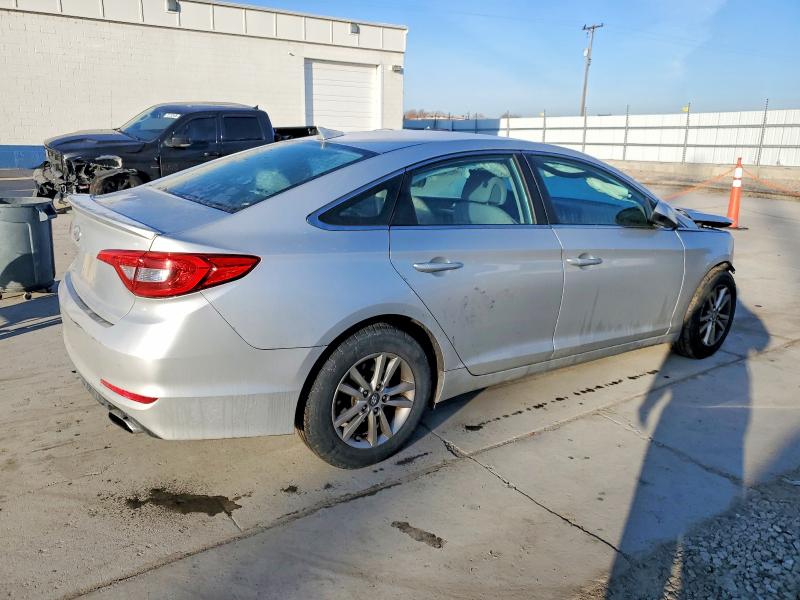 Photo 3 from auction – 2016 HYUNDAI SONATA SE with VIN 5NPE24AF7GH285058