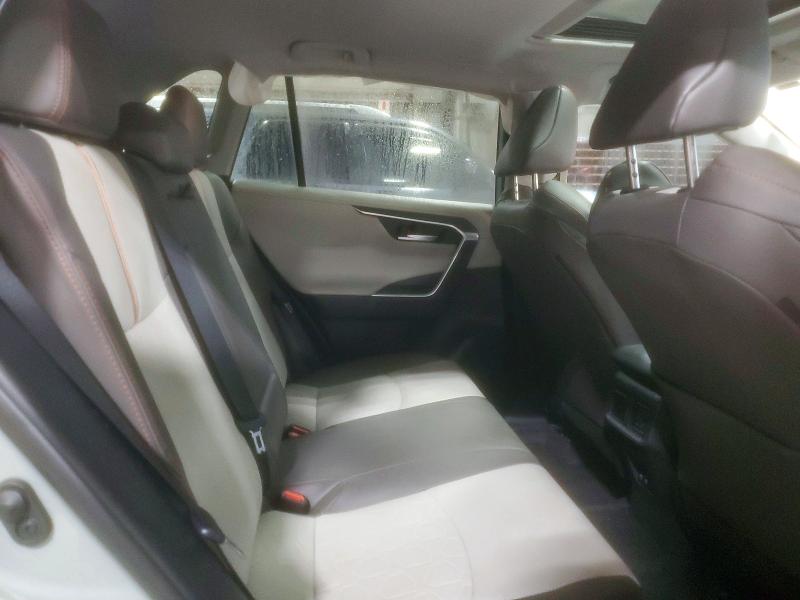 Photo 10 from auction – 2019 TOYOTA RAV4 ADVEN with VIN 2T3J1RFV9KW047387