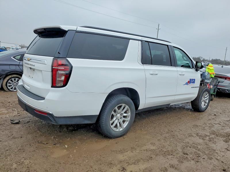 Photo 3 from auction – 2022 CHEVROLET SUBURBAN with VIN 1GNSCAEDXNR296219