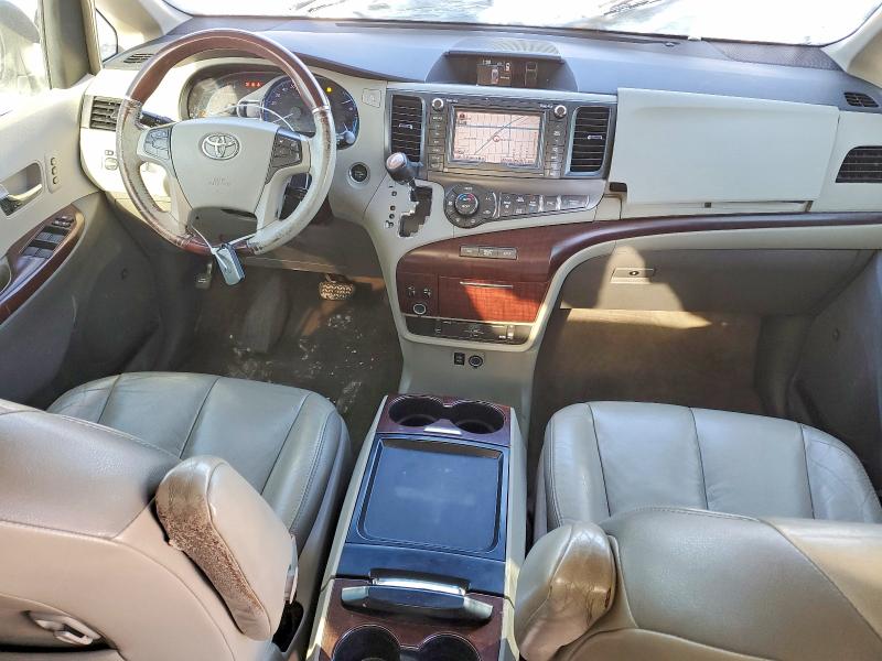 Photo 8 from auction – 2011 TOYOTA SIENNA with VIN 5TDYK3DC1BS172170