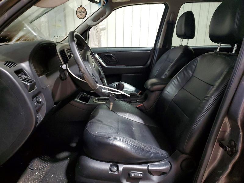 Photo 7 from auction – 2005 FORD ESCAPE LIM with VIN 1FMYU94195KB50260