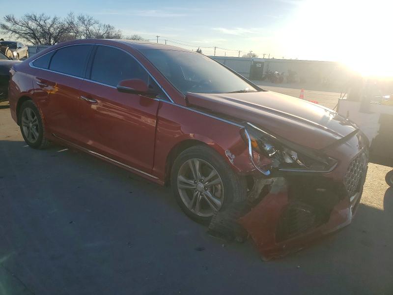 Photo 4 from auction – 2019 HYUNDAI SONATA with VIN 5NPE34AF1KH795802