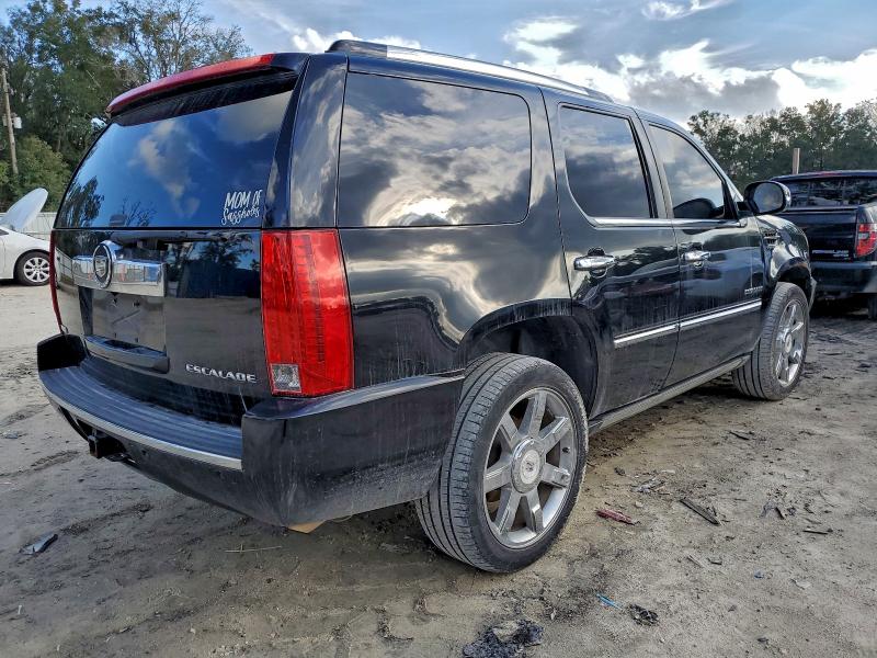 Photo 3 from auction – 2010 CADILLAC ESCALADE P with VIN 1GYUKCEF7AR207325