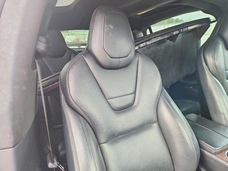 Photo 10 from auction – 2016 TESLA MODEL X with VIN 5YJXCBE41GF000615
