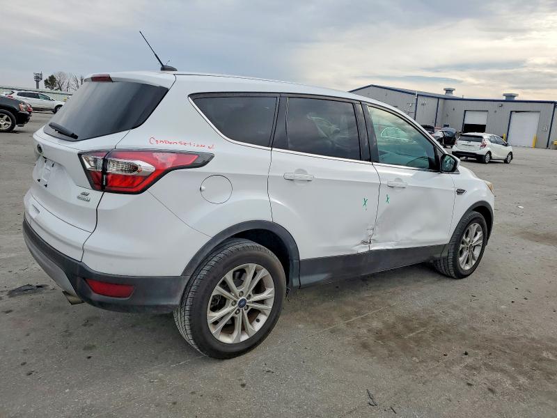 Photo 3 from auction – 2017 FORD ESCAPE SE with VIN 1FMCU0GD5HUA98839