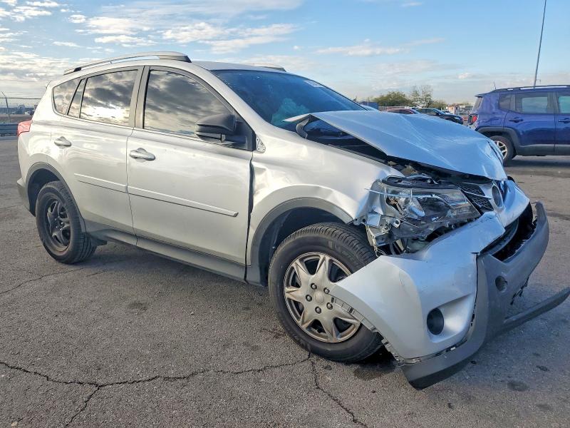 Photo 4 from auction – 2015 TOYOTA RAV4 with VIN 2T3ZFREV2FW150226