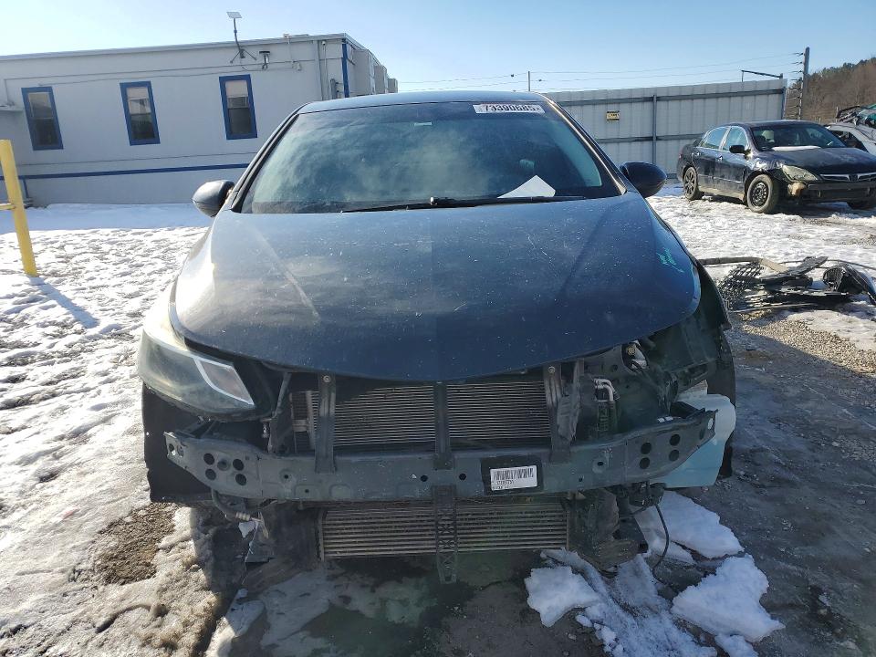 Photo 5 from auction – 2017 CHEVROLET CRUZE LT with VIN 1G1BE5SM7H7186980