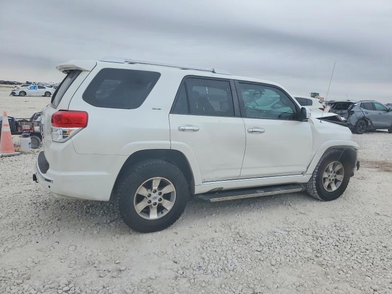 Photo 3 from auction – 2011 TOYOTA 4RUNNER SR with VIN JTEZU5JR2B5024291