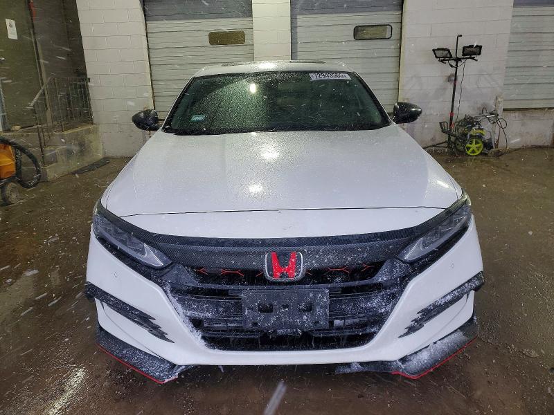 Photo 5 from auction – 2019 HONDA ACCORD TOU with VIN 1HGCV3F93KA016410