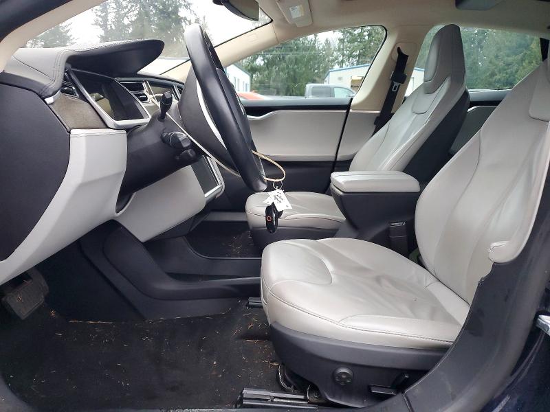 Photo 7 from auction – 2013 TESLA MODEL S with VIN 5YJSA1CN2DFP03285