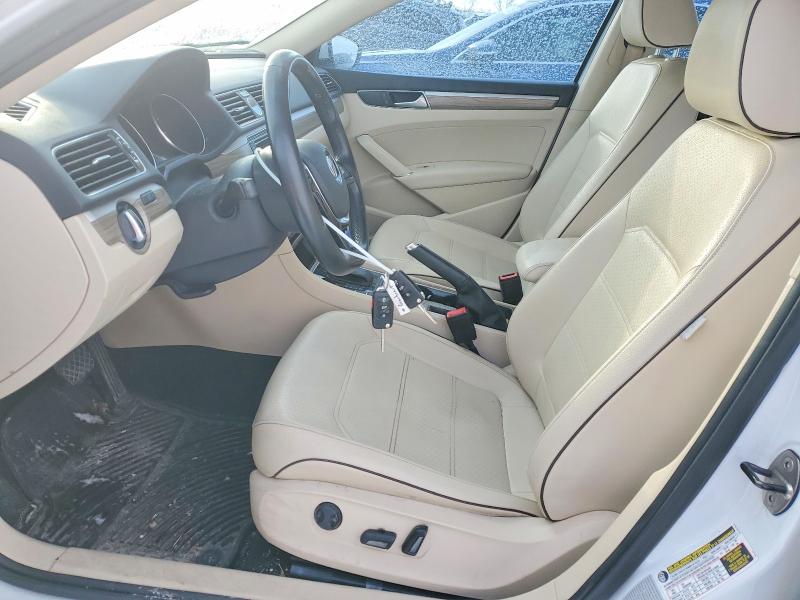 Photo 7 from auction – 2016 VOLKSWAGEN PASSAT with VIN 1VWBS7A32GC039831
