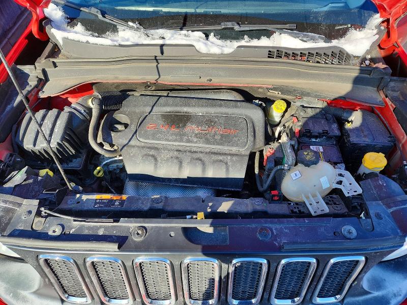 Photo 12 from auction – 2016 JEEP RENEGADE with VIN ZACCJBBT8GPC71647