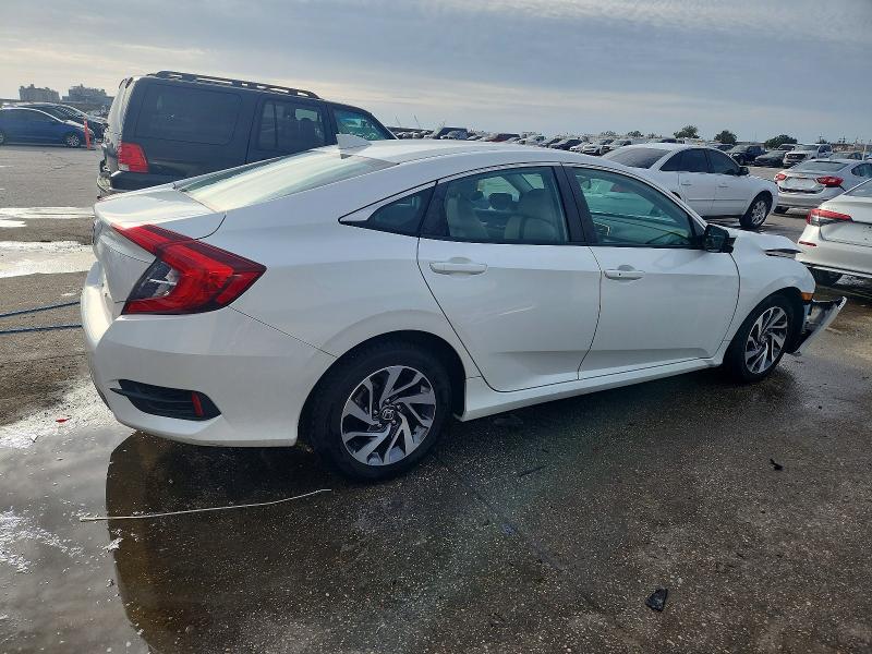 Photo 3 from auction – 2017 HONDA CIVIC EX with VIN 19XFC2F79HE022793