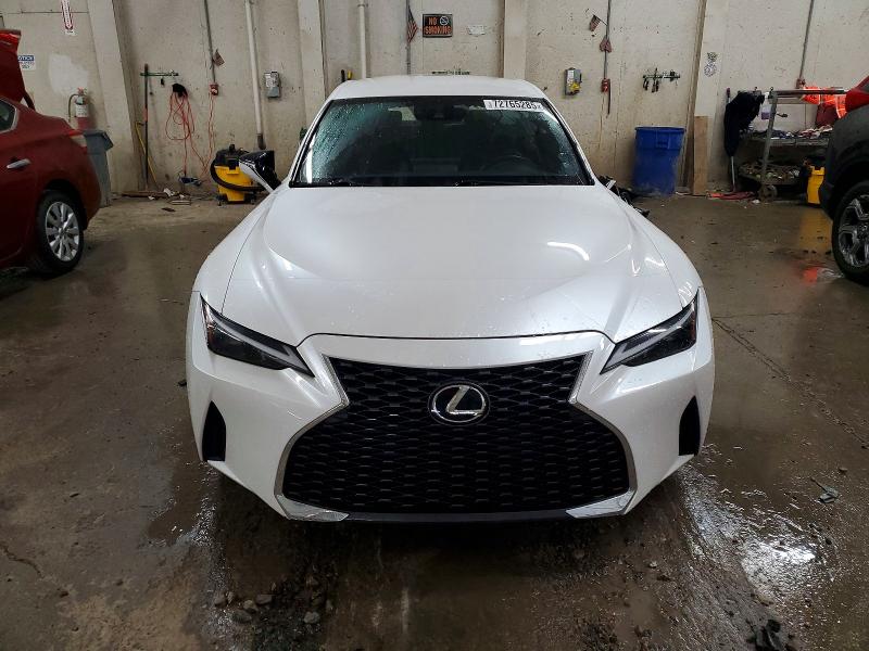 Photo 5 from auction – 2021 LEXUS IS 300 with VIN JTHAA1D24M5109149
