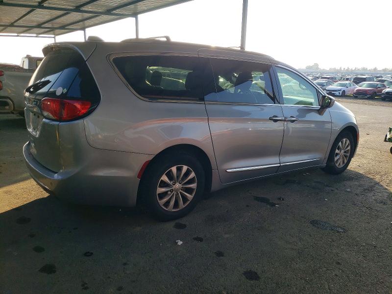 Photo 3 from auction – 2019 CHRYSLER PACIFICA T with VIN 2C4RC1BG2KR651993