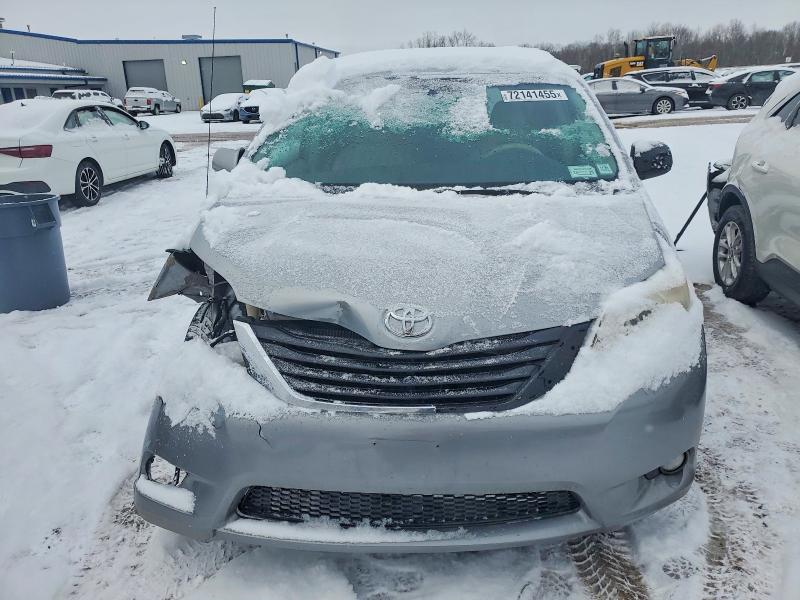 Foto 5 de la subasta – 2013 TOYOTA SIENNA XLE con VIN 5TDYK3DC8DS322844