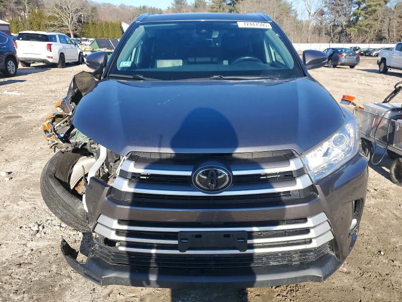 Photo 5 from auction – 2019 TOYOTA HIGHLANDER with VIN 5TDJZRFH2KS565961