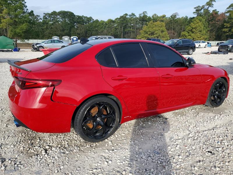 Photo 3 from auction – 2018 ALFA ROMEO GIULIA TI with VIN ZARFAECN5J7596586