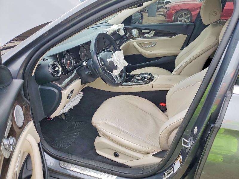 Photo 7 from auction – 2019 MERCEDES-BENZ E 300 4MAT with VIN WDDZF4KB0KA582244