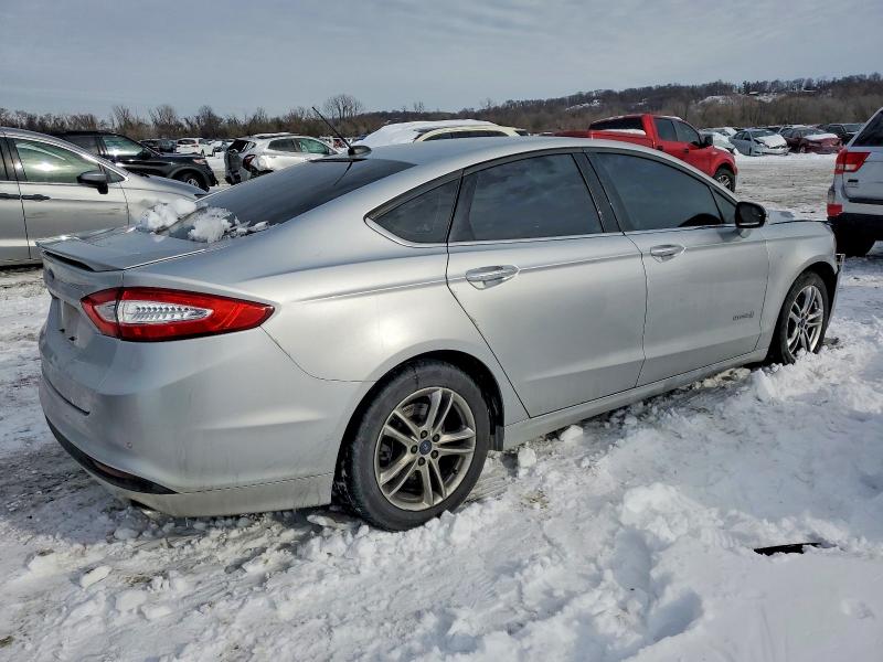 Photo 3 from auction – 2016 FORD FUSION with VIN 3FA6P0LU4GR183696