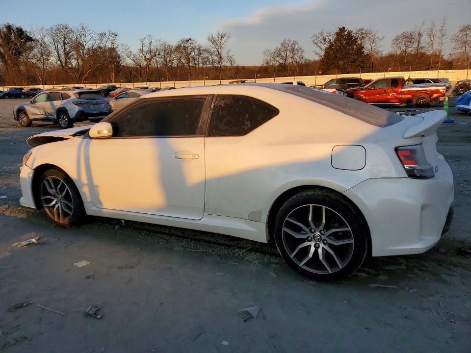 Photo 2 from auction – 2015 TOYOTA SCION TC with VIN JTKJF5C70F3092865
