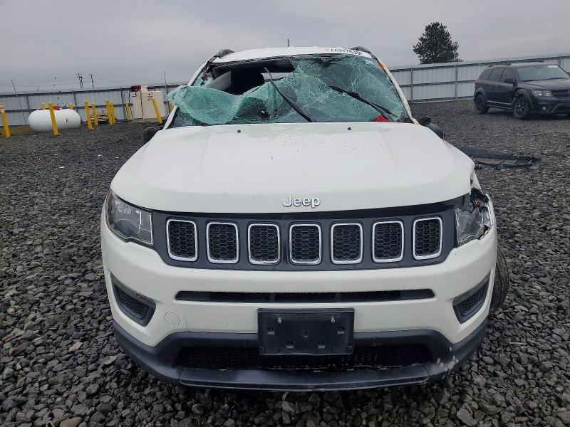 Photo 5 from auction – 2019 JEEP COMPASS with VIN 3C4NJDAB7KT639959