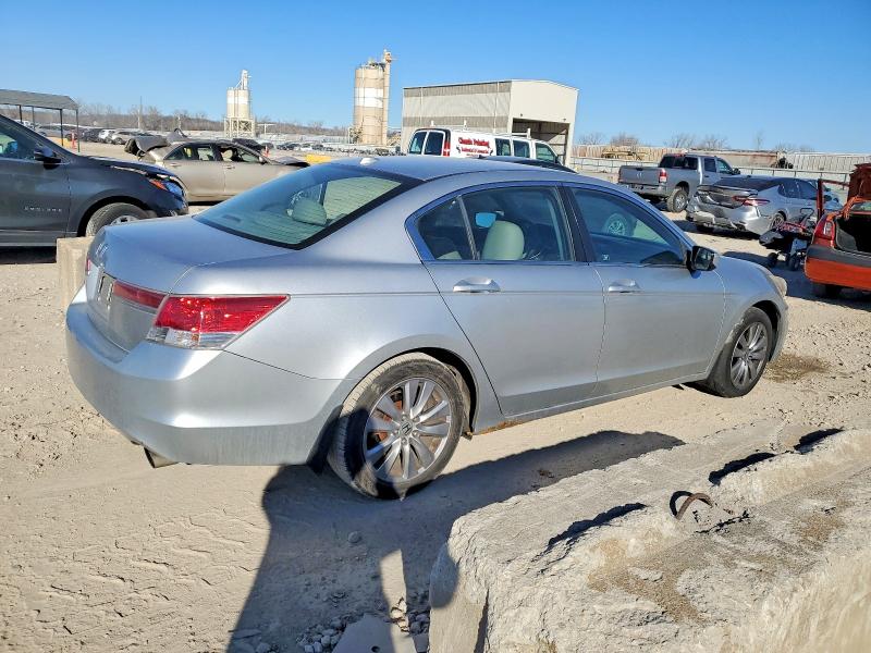 Photo 3 from auction – 2012 HONDA ACCORD EXL with VIN 1HGCP2F86CA105319
