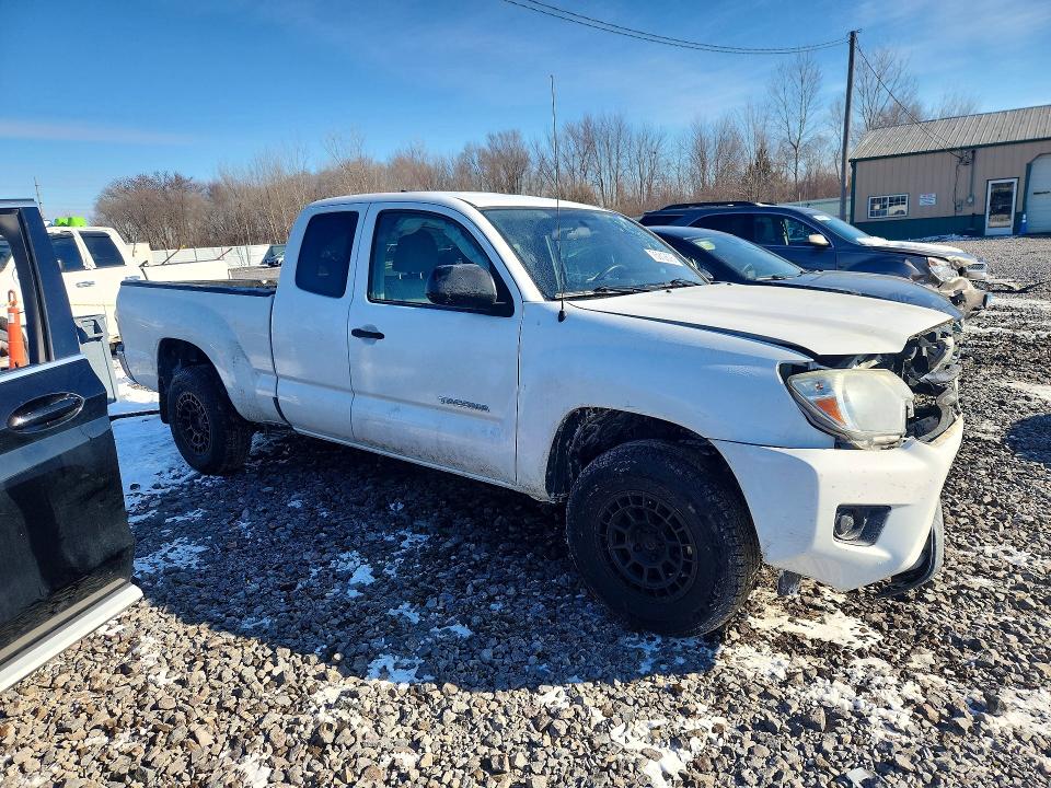 Photo 4 from auction – 2015 TOYOTA TACOMA with VIN 5TFTX4CN5FX049802