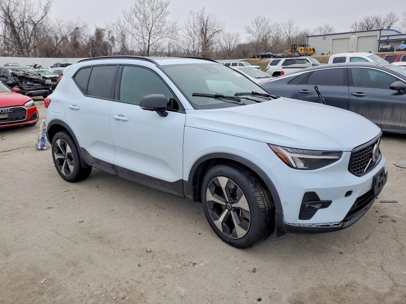 Photo 4 from auction – 2025 VOLVO XC40 with VIN YV4L12UC8S2560072