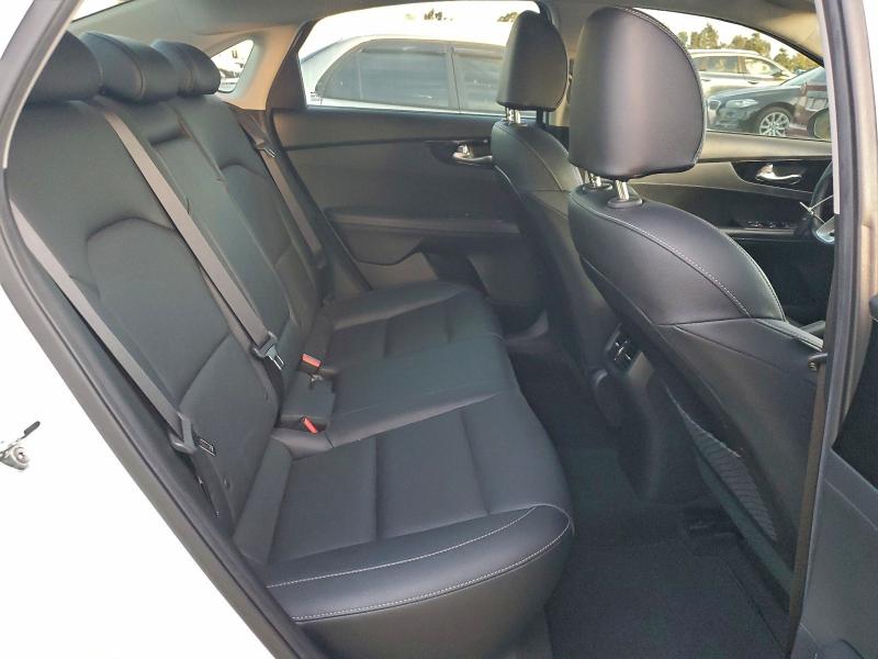 Photo 10 from auction – 2019 KIA FORTE EX with VIN 3KPF54AD0KE088398