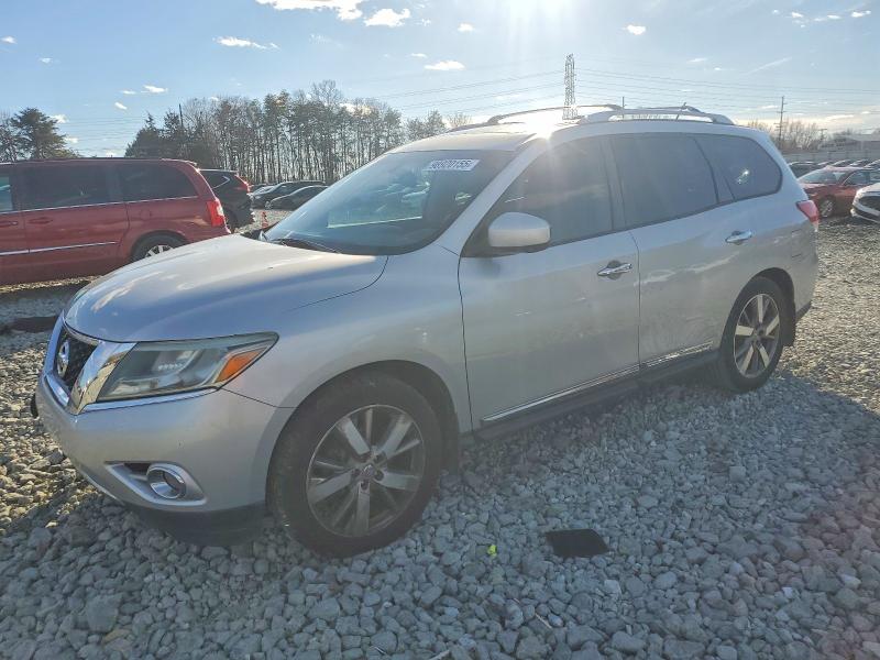 NISSAN PATHFINDER 2014 with VIN 5N1AR2MN9EC725321 - Photo from auction