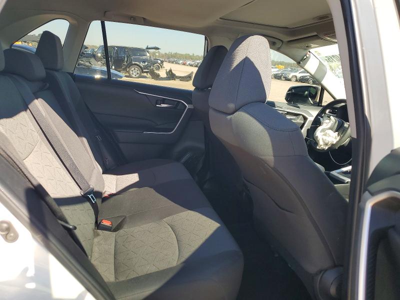 Photo 10 from auction – 2022 TOYOTA RAV4 XLE with VIN 2T3W1RFV7NC203261