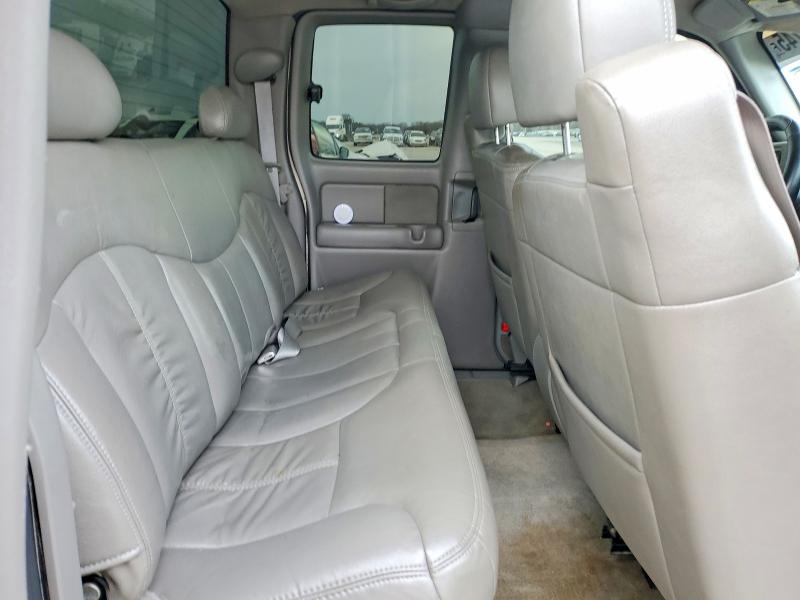 Photo 10 from auction – 2001 CHEVROLET SILVERADO with VIN 2GCEK19T011293536