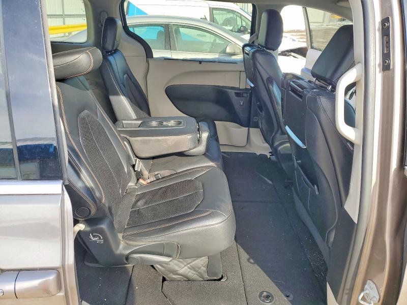 Photo 11 from auction – 2017 CHRYSLER PACIFICA with VIN 2C4RC1EG5HR796787