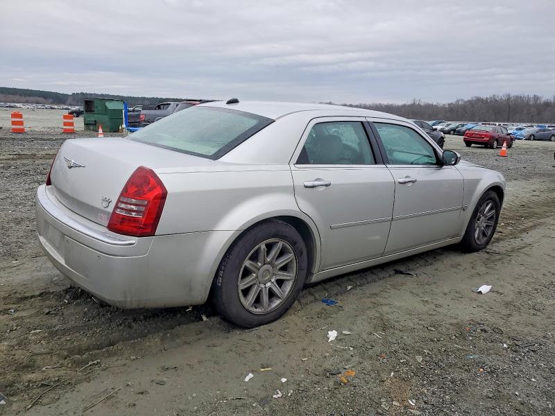 Photo 3 from auction – 2006 CHRYSLER 300C with VIN 2C3LA63H06H242973