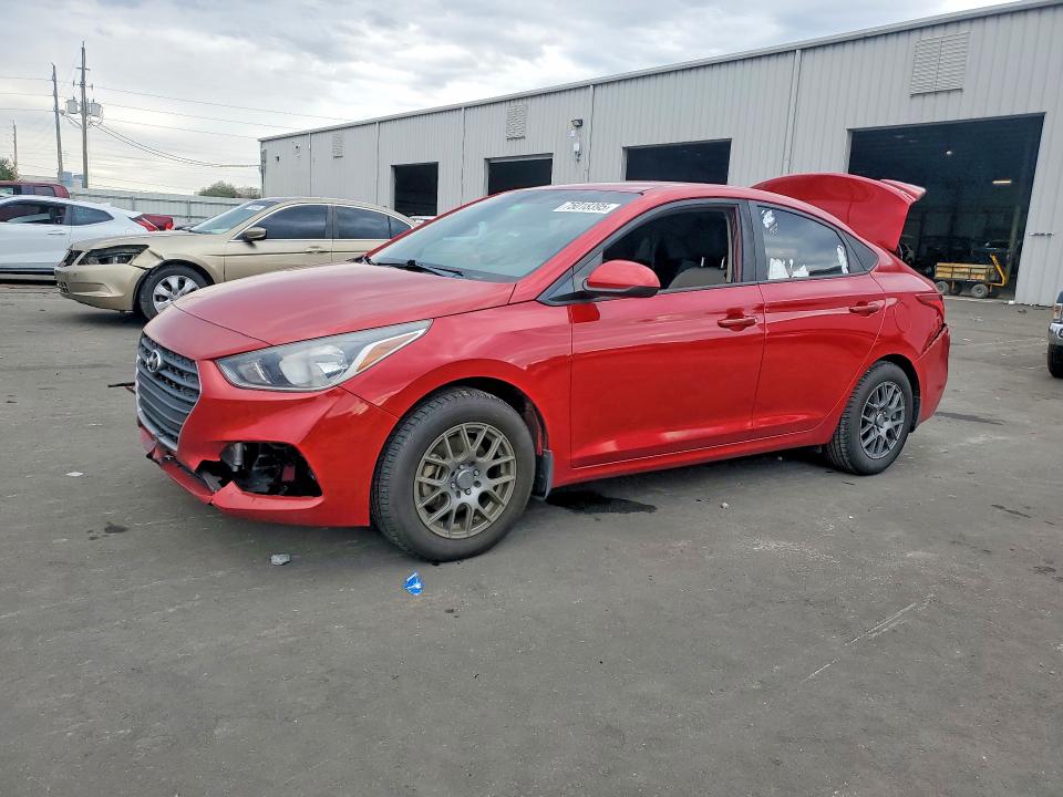 HYUNDAI ACCENT SE 2018 with VIN 3KPC24A3XJE024368 - Photo from auction