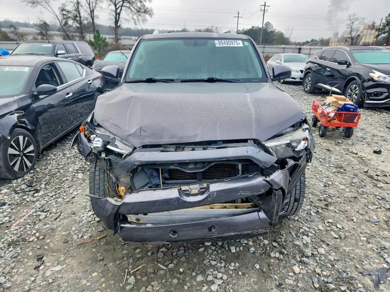 Photo 5 from auction – 2018 TOYOTA 4RUNNER with VIN JTEZU5JR3J5167054