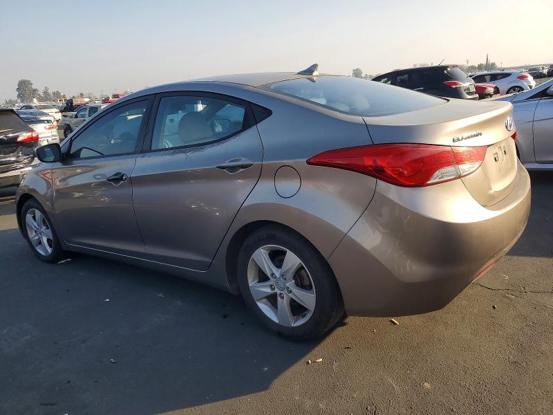 Photo 2 from auction – 2012 HYUNDAI ELANTRA GL with VIN 5NPDH4AE2CH086995