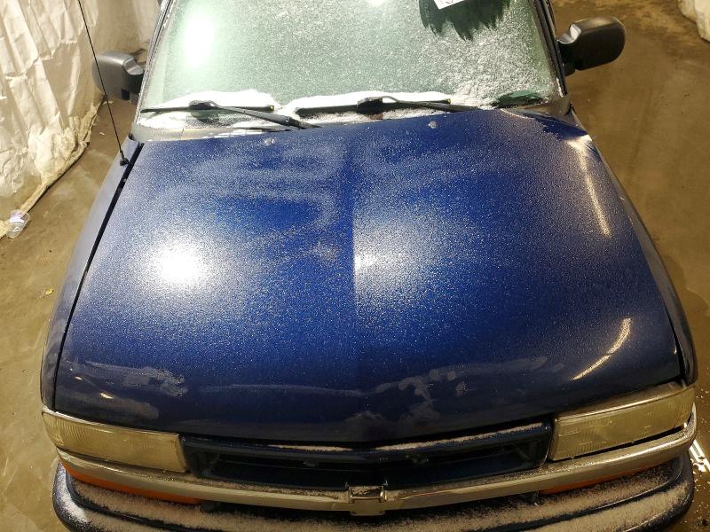 Photo 11 from auction – 2003 CHEVROLET BLAZER with VIN 1GNCT18X53K129072