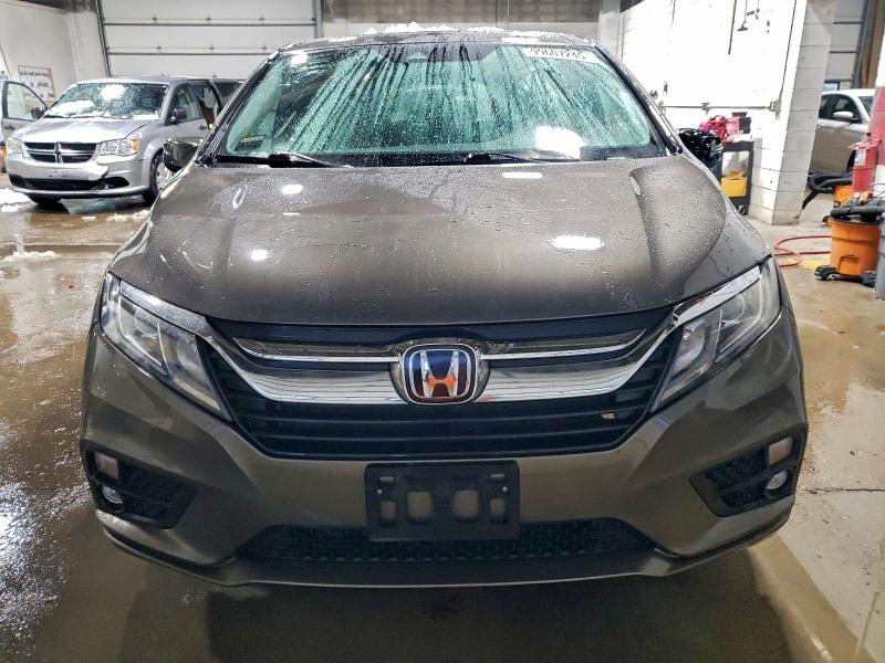 Photo 5 from auction – 2018 HONDA ODYSSEY EX with VIN 5FNRL6H77JB053672