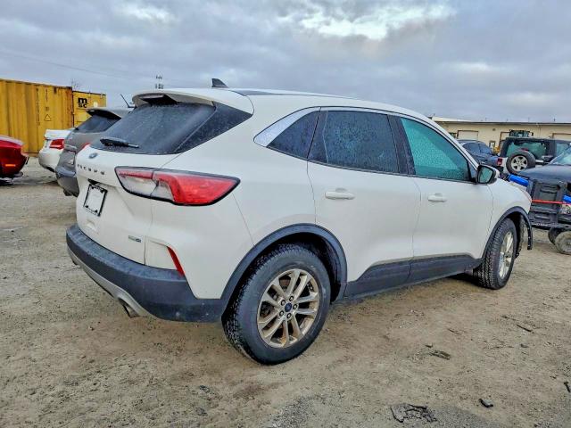Photo 3 from auction – 2020 FORD ESCAPE with VIN 1FMCU9G69LUC32430