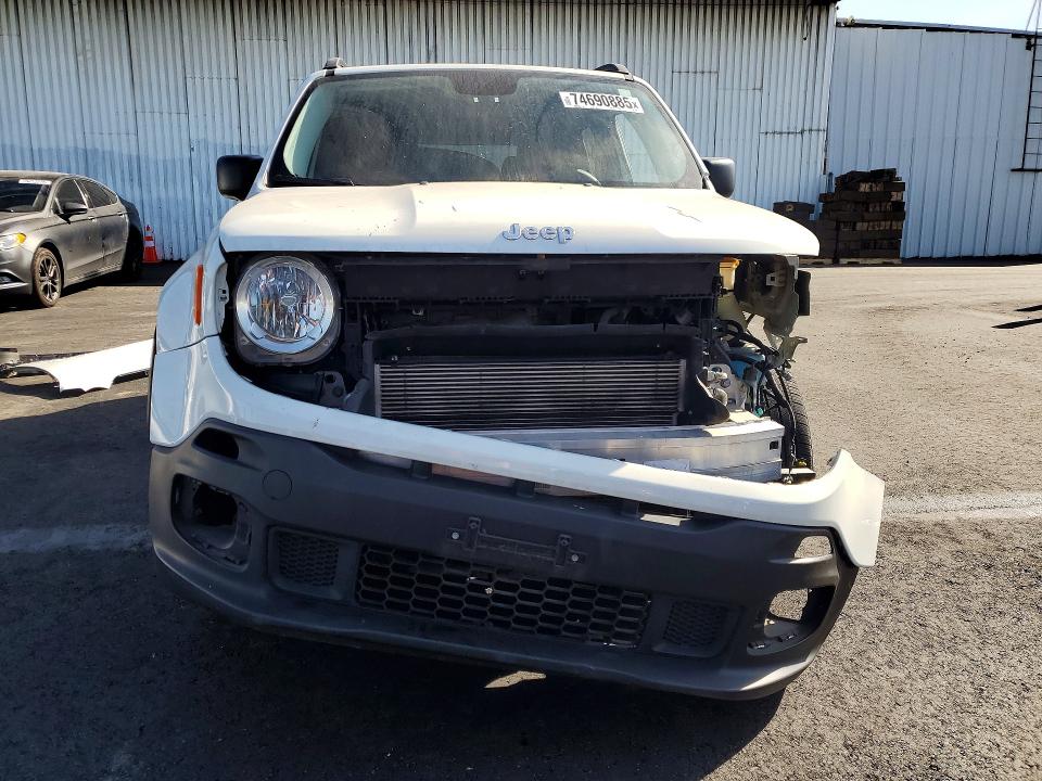 Photo 5 from auction – 2017 JEEP RENEGADE with VIN ZACCJBAB5HPF96847