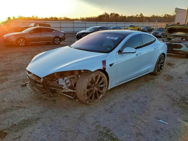 TESLA MODEL S 2020 with VIN 5YJSA1E22LF378980 - Photo from auction